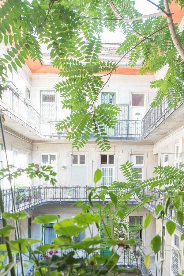 Nice "Trabi" Apartment In The City Будапешт Екстер'єр фото